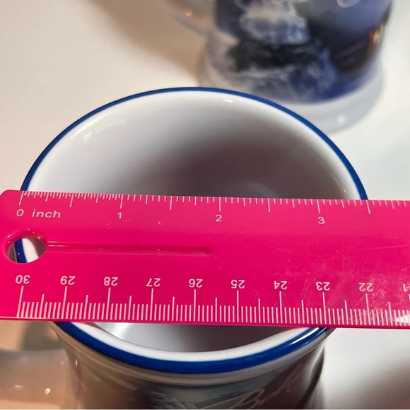 The Polar Express Set of Two Ceramic ‘Believe’ 3D Mugs. 14 oz. - Picture 10 of 11